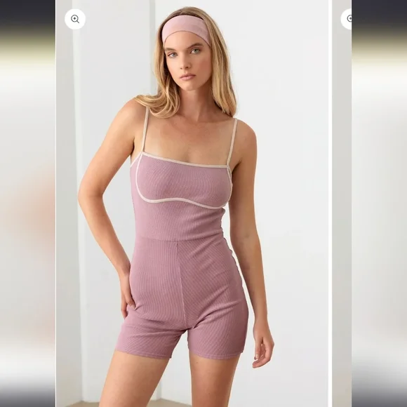 💮 Mauve Ribbed Contrast Romper - Picture 1 of 6
